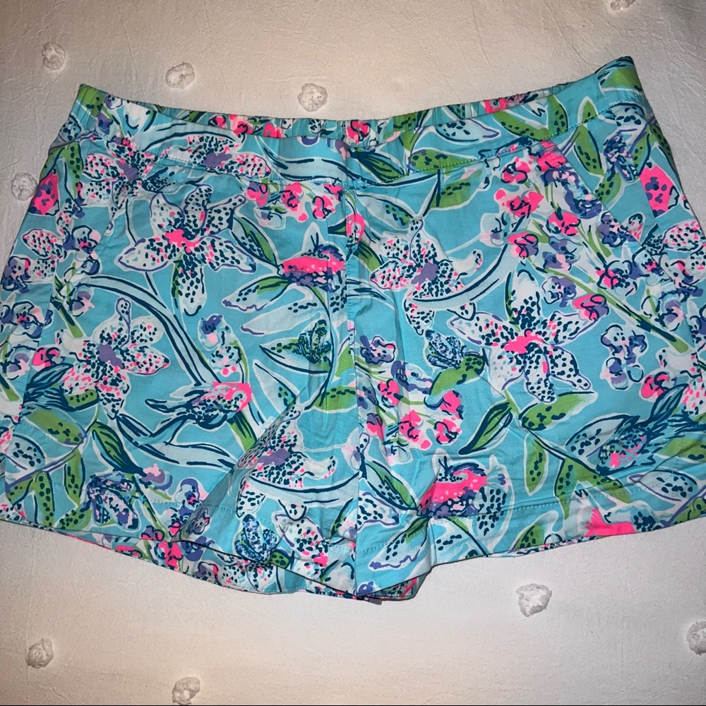 Lilly Pulitzer Ocean View Shorts - Size M